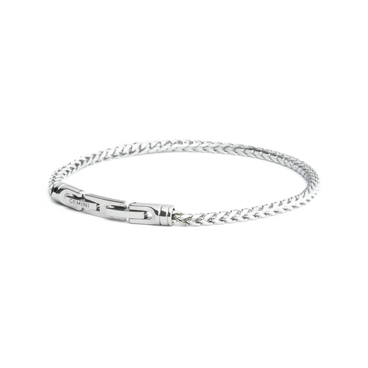 De Cito Silver armband is een prachtige 3mm vossenstaart armband met een op maat gemaakte sluiting. Hij is +-1 cm verstelbaar, dus je hoeft je niet al te veel zorgen te maken over de maatvoering.

De armband is gemaakt van duurzaam 316L roestvrij staal en is met de grootste zorg afgewerkt.

Maat XS-S : maat 18 / 19