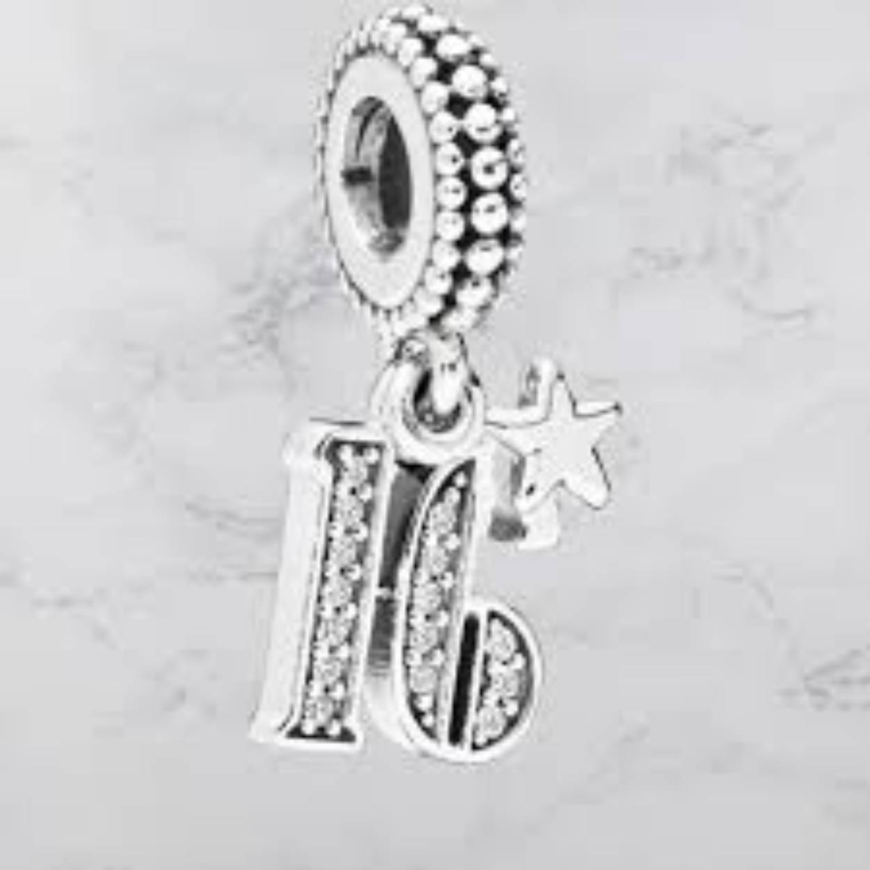 pandora charm 16 zirkonia