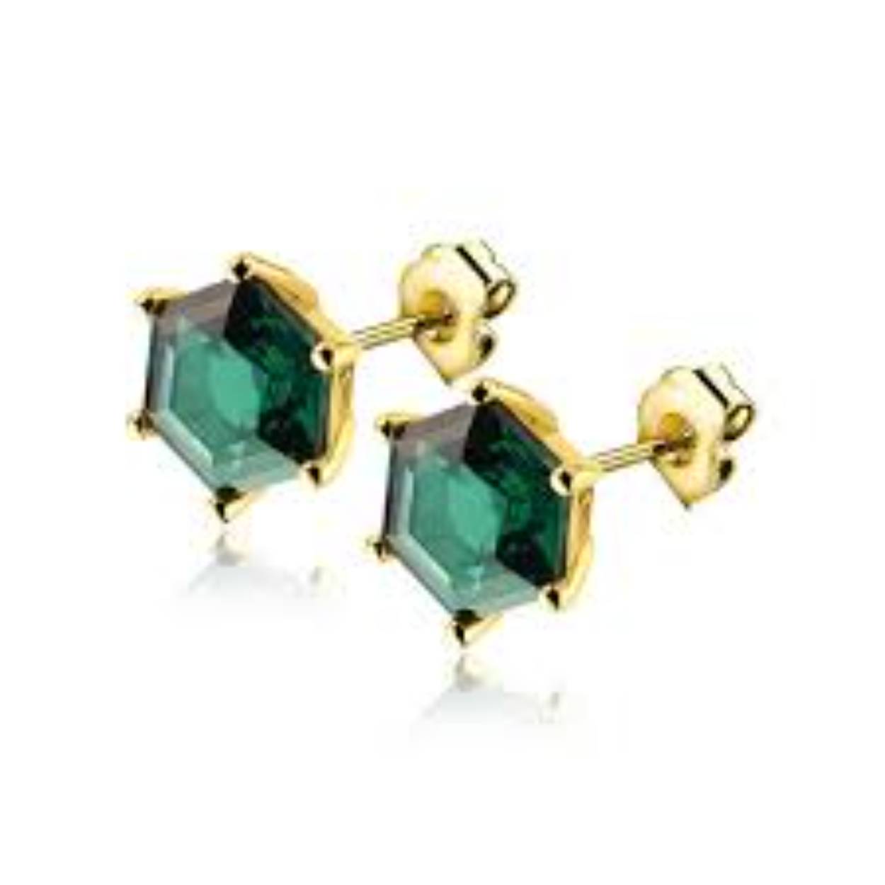 ZINZI zilveren oorknoppen met een schitterende facetgeslepen groene kleursteen in zeshoekige vorm. De doorsnede van de steen is 7 mm. Deze sierlijke oorknoppen zijn uitstekend te combineren met de bijpassende hanger en ring. Vervaardigd van eerste gehalte zilver (925) en extra 14K geel verguld.