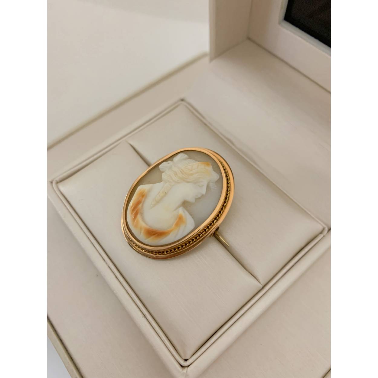 VINTAGE 14k gouden broche / schelpcamé
