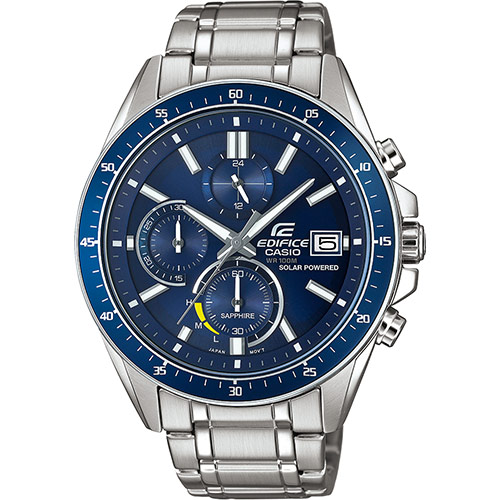 Dit Casio horloge behoort tot de Edifice collectie.
Dit prachtige horloge uit de Casio Edifice collectie heeft een opvallende blauwe wijzerplaat met wit en gele details erin. Het horloge is solar powered, wat betekent dat hij wordt opgeladen met zonlicht. Verder is de wijzerplaat voorzien van saffierglas, een datumweergave en een neo-display. U kunt met dit horloge ook zwemmen en snorkelen, het horloge is namelijk waterbestendig tot 10 bar.