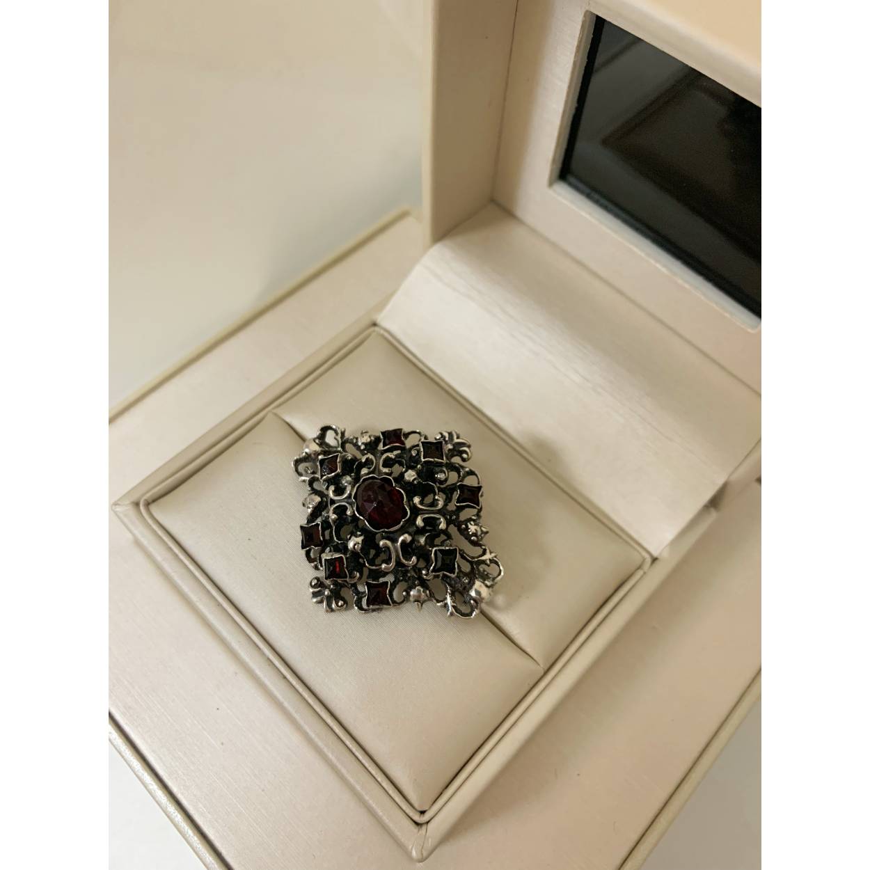 VINTAGE zilveren broche - granaat
