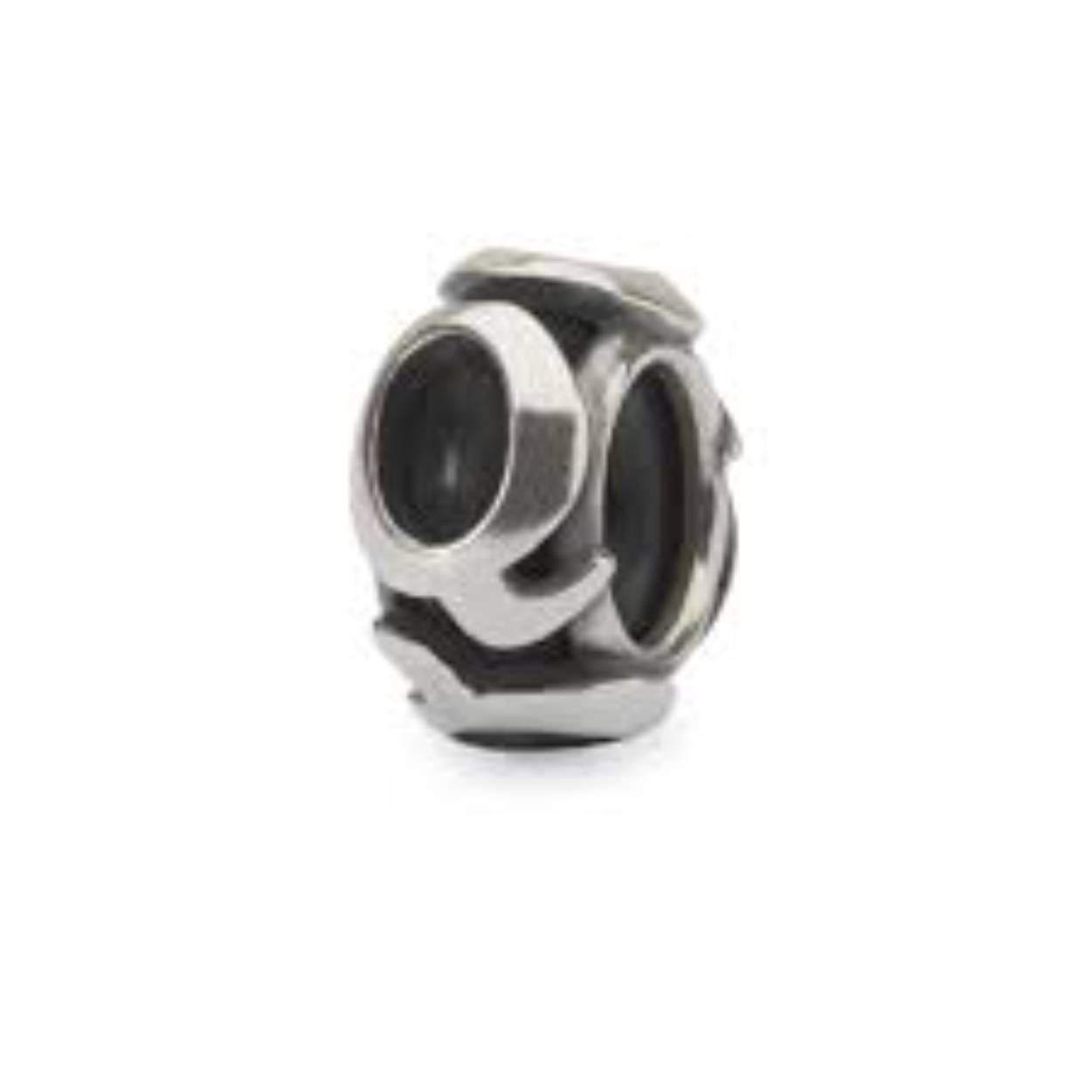 Dit is een kraal van Trollbeads met de naam: Q Stopper. Deze kraal is gemaakt van sterling zilver.
