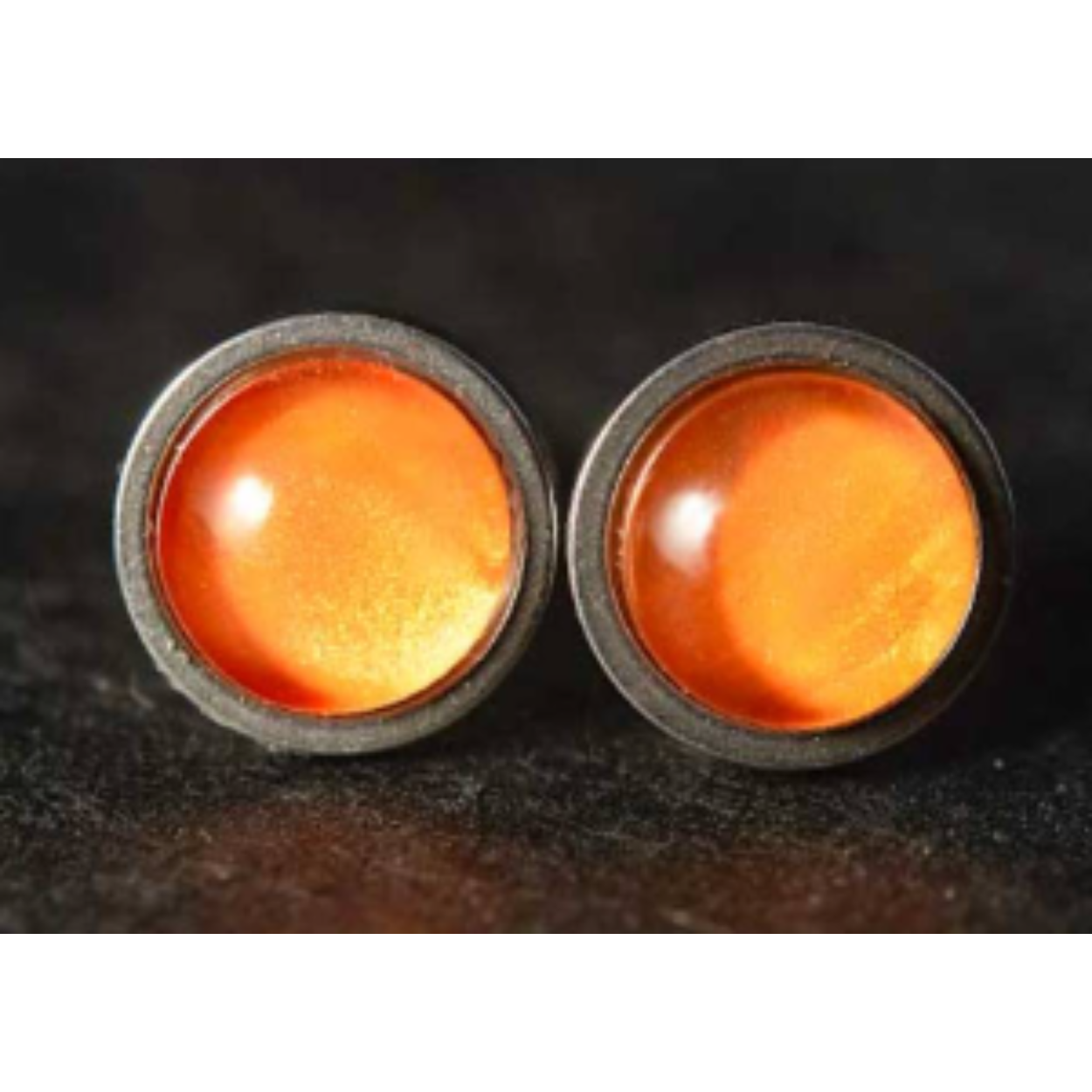 Daniel Vior oorknop met oranje emaille 10mm