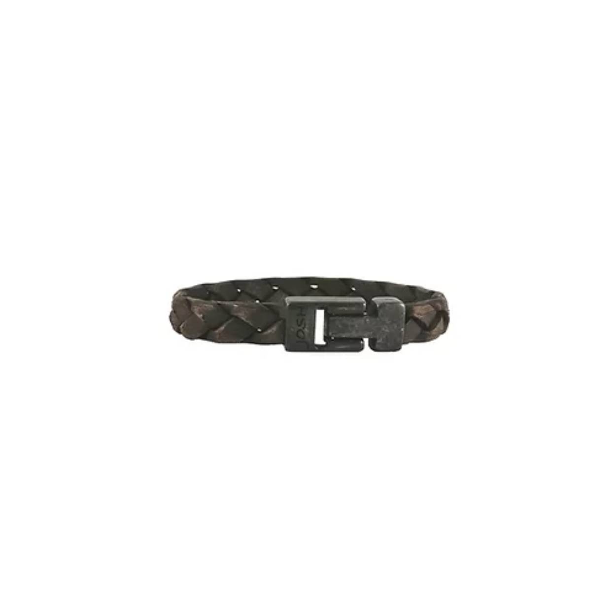 De sieraden van Josh worden gemaakt van de beste materialen. Zo is dit sieraad gemaakt van leer en metaal en heeft het een mooie bruine kleur. Dit sieraad is geschikt voor elke gelegenheid, zowel casual overdag of chique in de avond. En houd je van mixen en matchen? De meeste sieraden zijn ook verkrijgbaar in setjes.