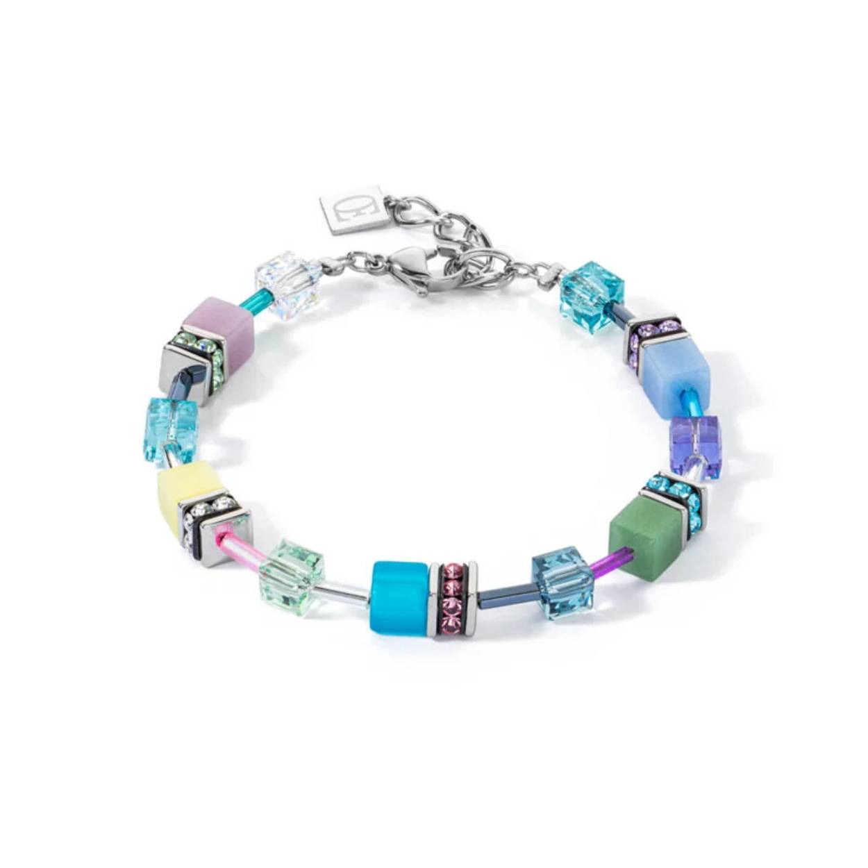 Dit is een armband van het merk Coeur de Lion gemaakt voor dames.