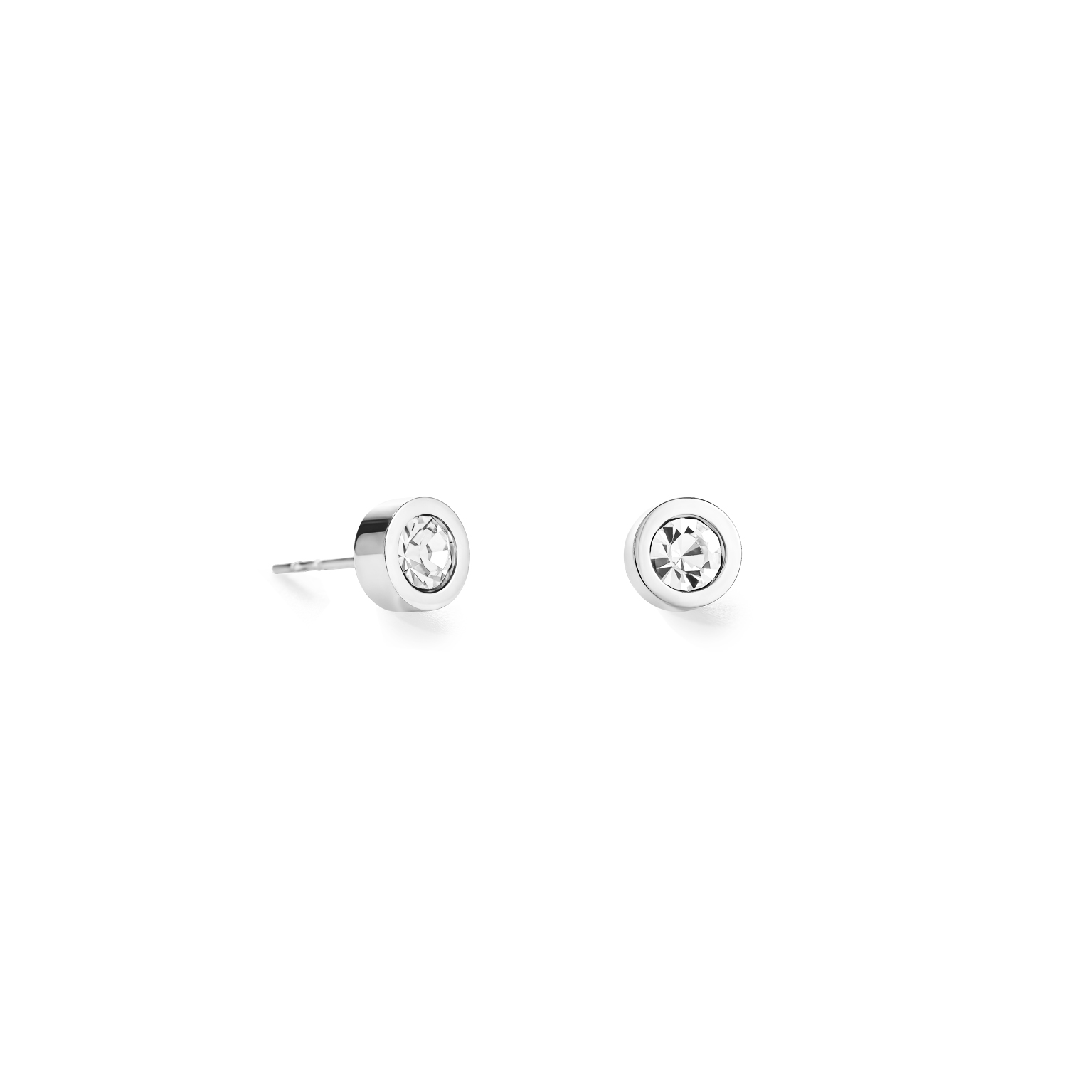 Oorstekers van het merk Coeur de Lion. Dit sieraad bevat de kleuren kristal en zilver.