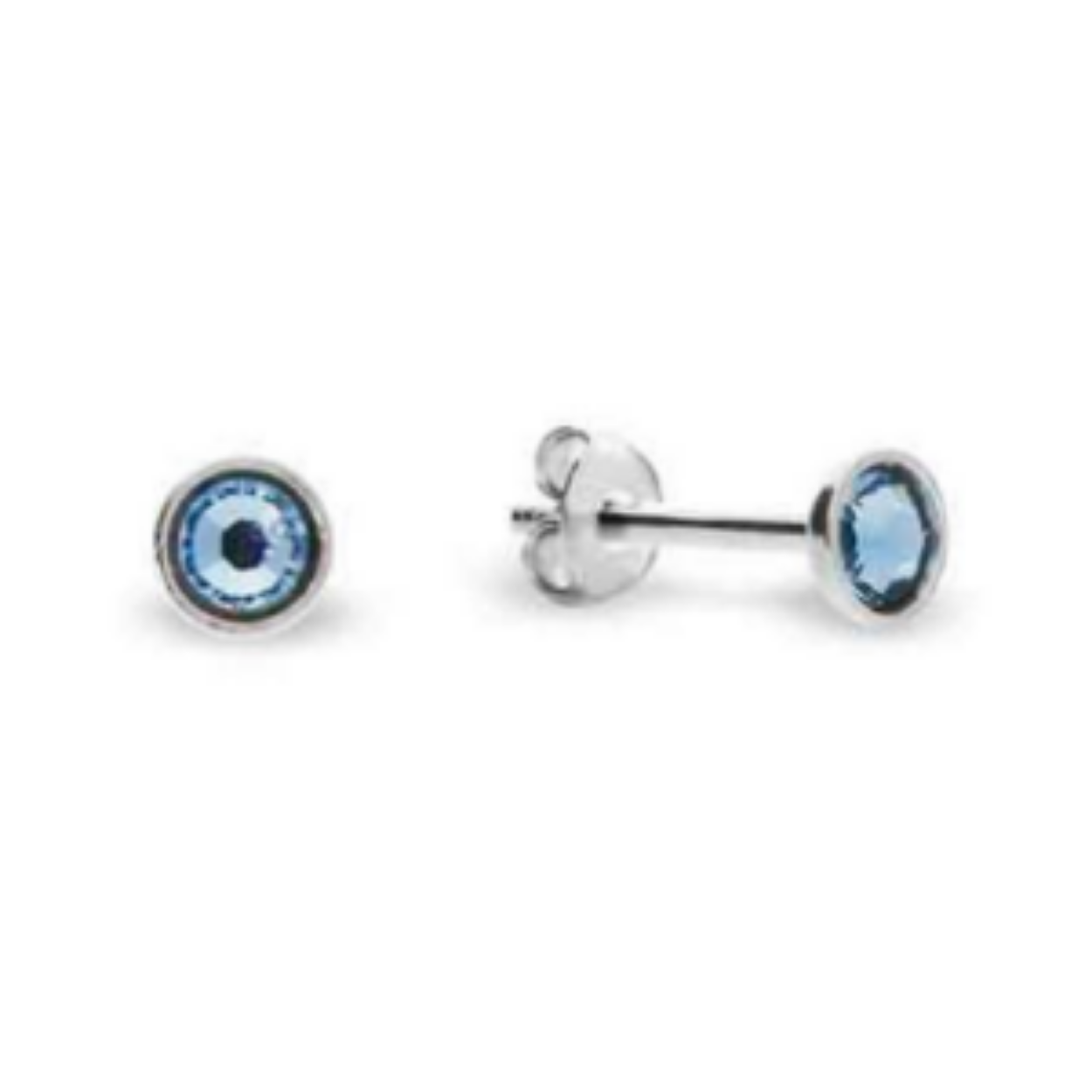 Zilveren oorbellen met een exclusief Swarovski Elements-kristal in de vorm van een bal bevestigd aan gerhodineerd zilver. De oorbellen zijn gemaakt van gerhodineerd zilver, waardoor ze niet zwart worden en er geen allergische reacties zijn. Deze unieke oorbellen zijn geschikt voor zowel vrijetijdskleding als speciale gelegenheden.