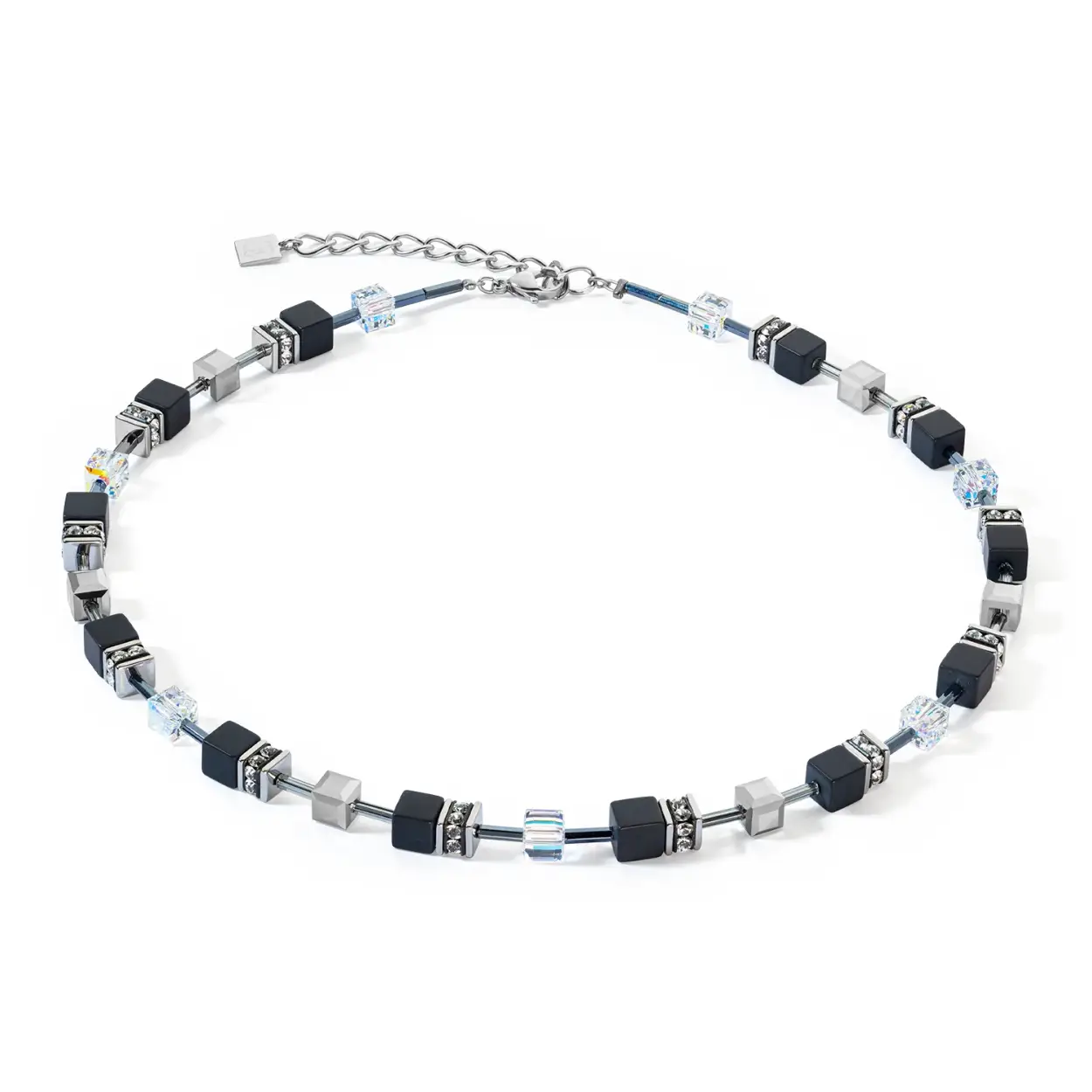 Coeur de Lion is een Duits merk, en heeft mooie handgemaakte sieraden die u onderling goed kunt combineren.
