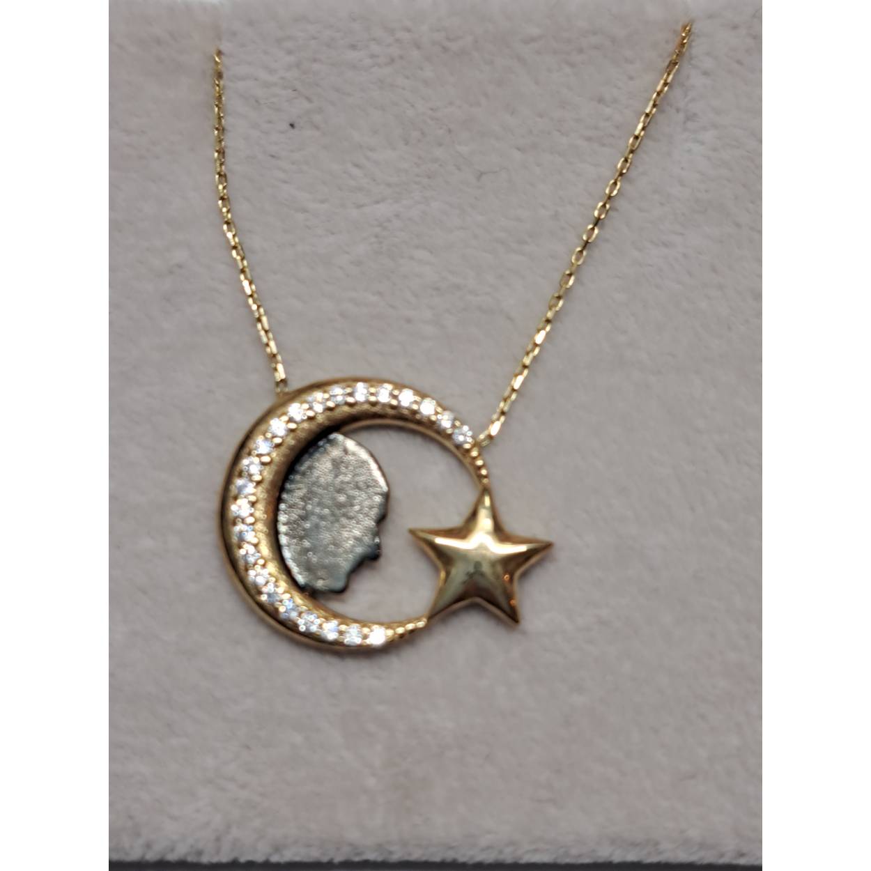 14 Karaat geel gouden collier met Turkse vlag bezet met briljant geslepen zirkonia. 
