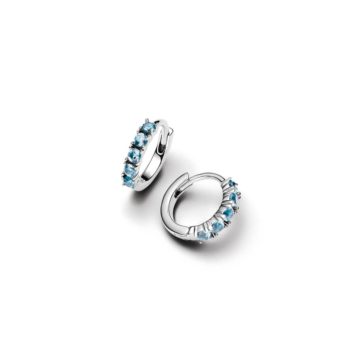 zilver oorringen met blauwe zirkonia fijn