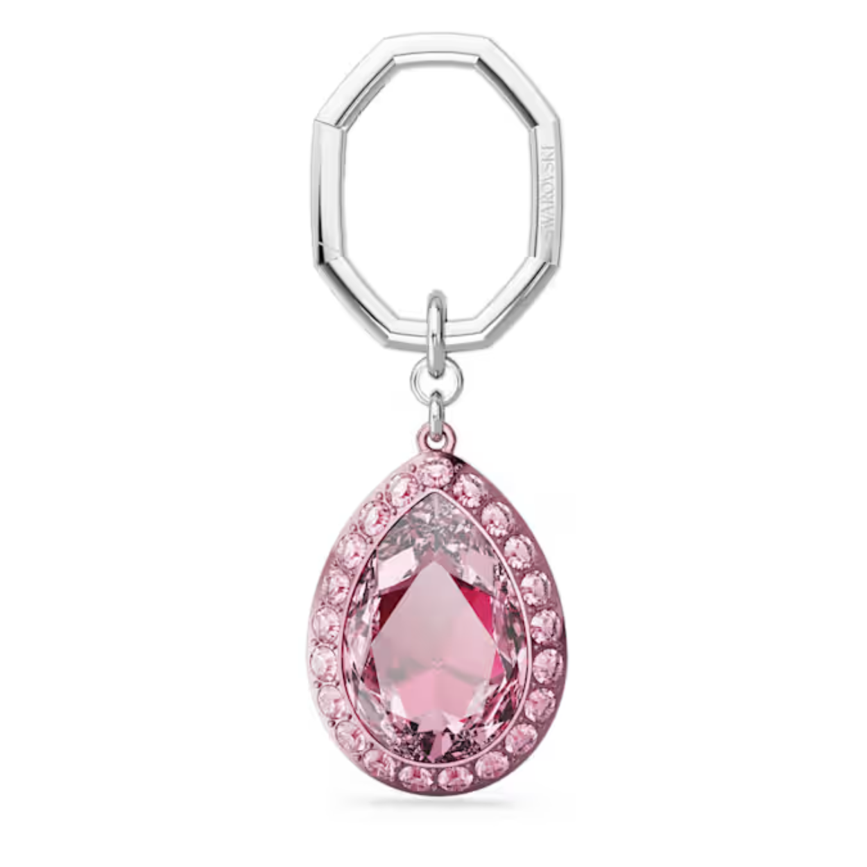 Onthul uw dagelijkse stijl met deze weelderige roze sleutelhanger die is geïnspireerd op de Lucent-sieradencollectie. De achthoekige schakel is verbonden met een prachtige peervormige steen, die in een roze aluminium zetting is geplaatst en wordt omringd door een reeks ronde roze stenen. Een speels accessoire voor een goed gevoel, waar u ook heen gaat.