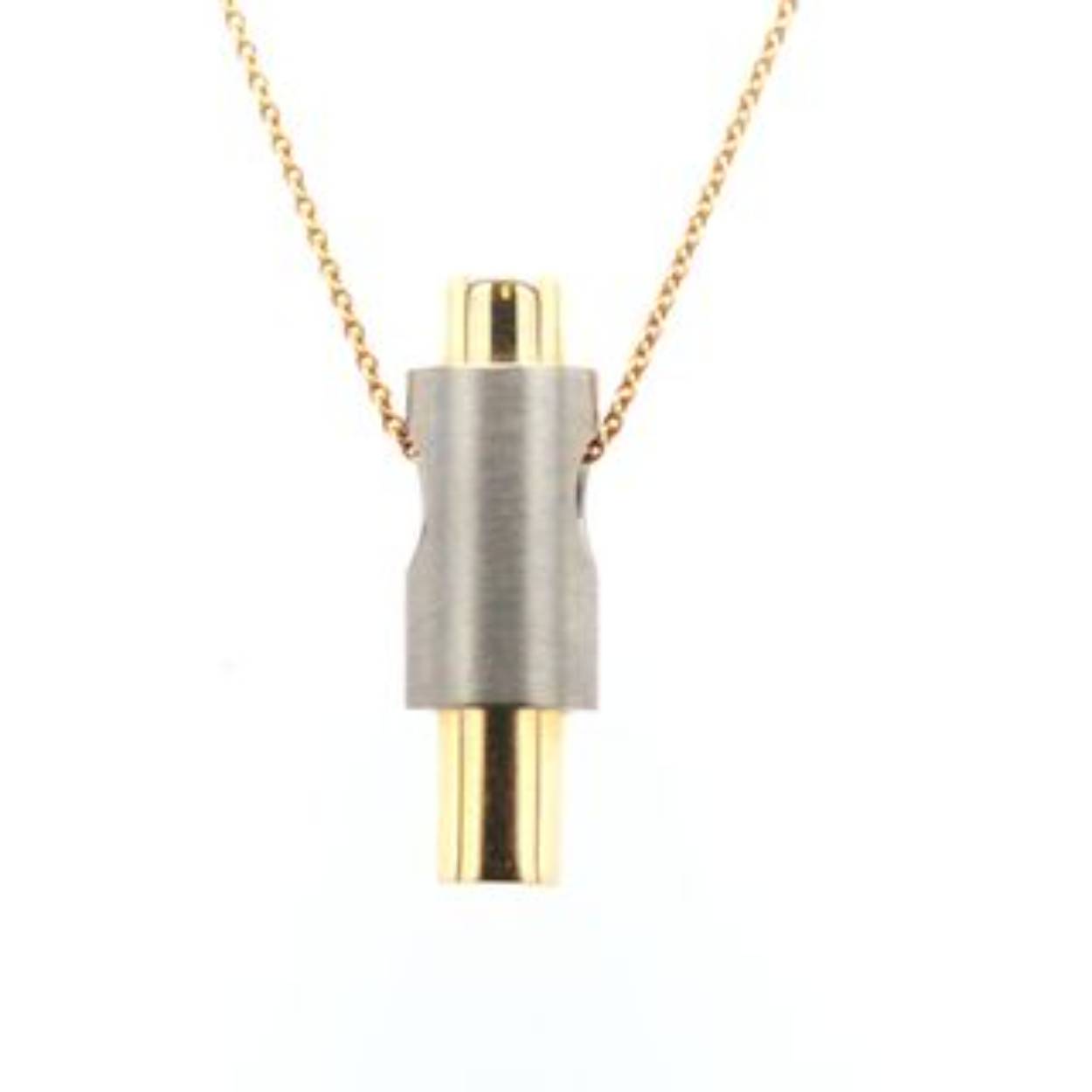 gouden staafhanger met titanium baan kort
