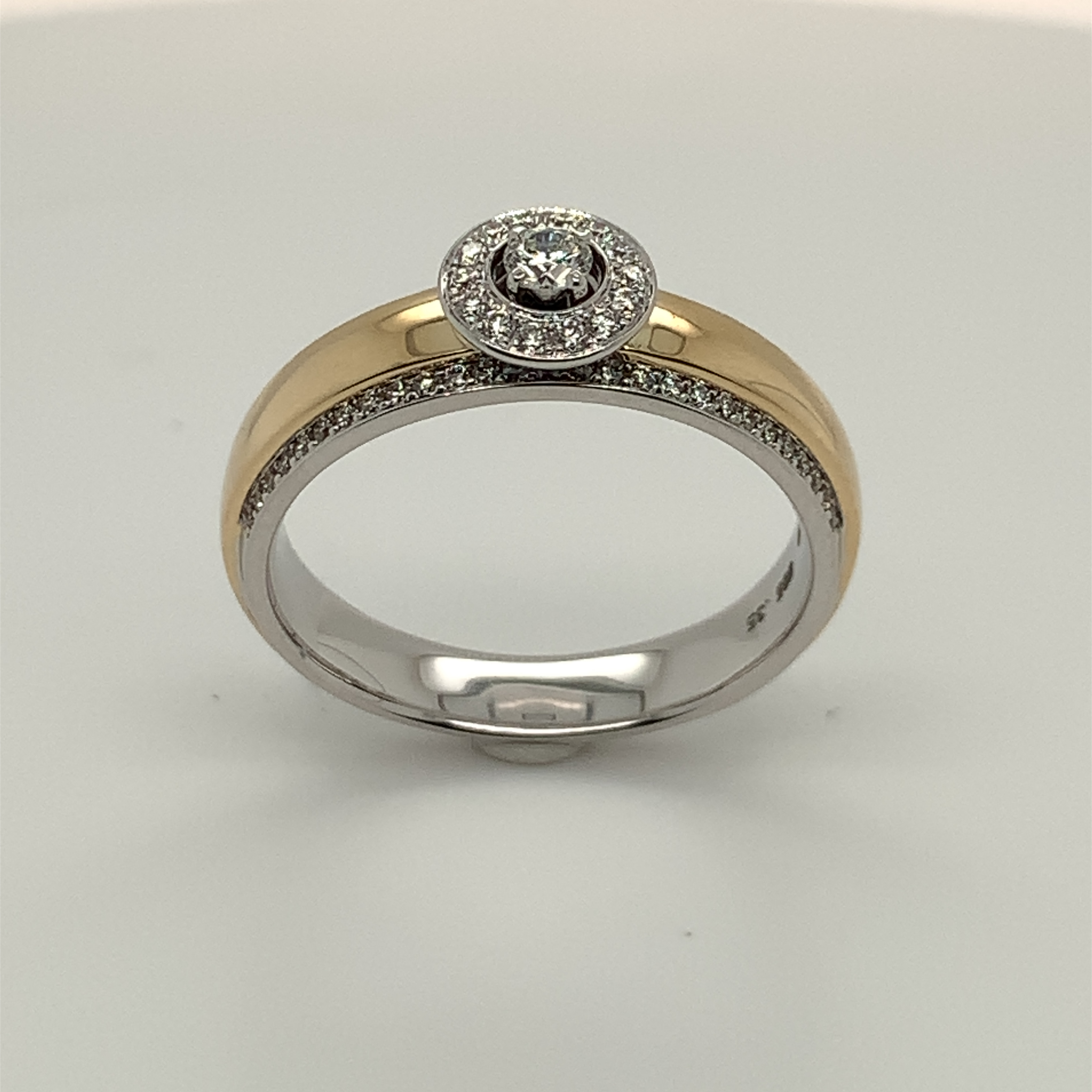 Super mooie gouden ring bicolor 14krt met briljant 69-0.35crt