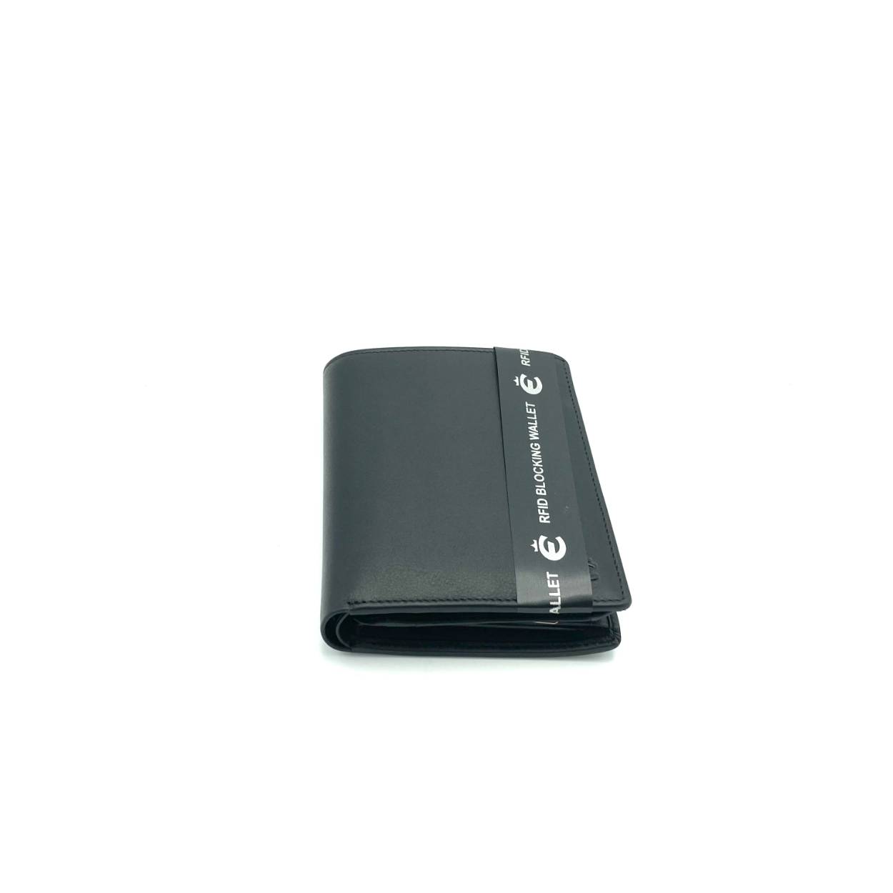 Mooie hoge billfold uit de serie Logo van Esquire. Deze voorziet in twee vakken voor papiergeld en een geheimvak. Tevens ruimte voor 12 pasjes en een vak met venster

Afmetingen:
Hoogte 12.5cm x breed10cm x diep 2cm