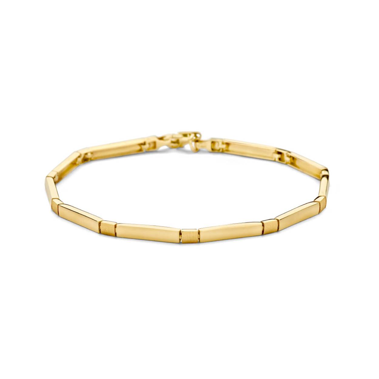 14k Geelgouden armband met een draaglengte van 19cm. De schakelbreedte is 3mm. Uitgevoerd met een karabijn sluiting.
