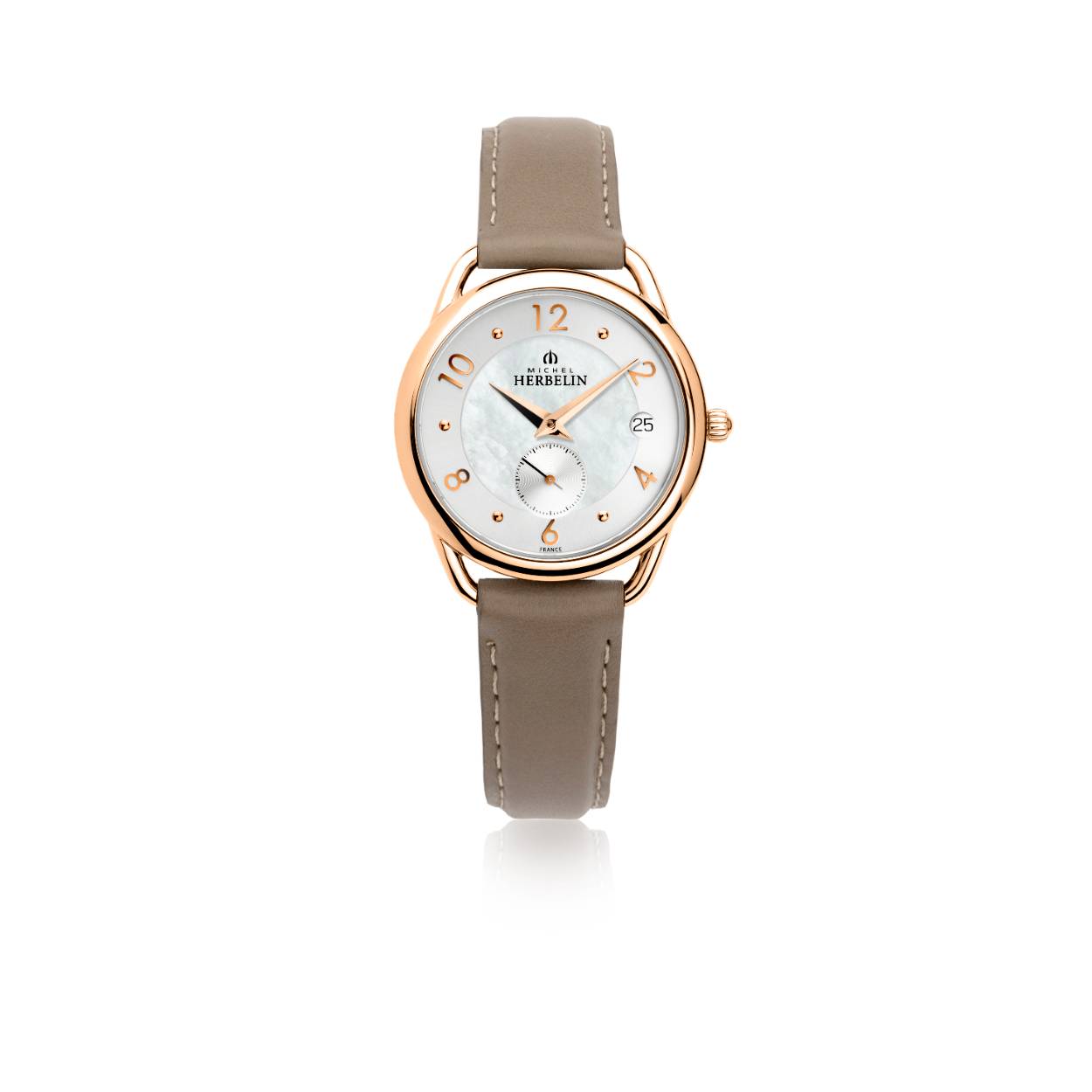 Gebogen lijnen en een vleugje modernisme voor deze equinox -collectie die zowel stad als classique is. Dit Herbelin -horloge heeft een taupe lederen armband. Zijn roze gouden PVD -zaak en zijn ware parelmoer wijzerplaat geven hem vrouwelijkheid en elegantie.