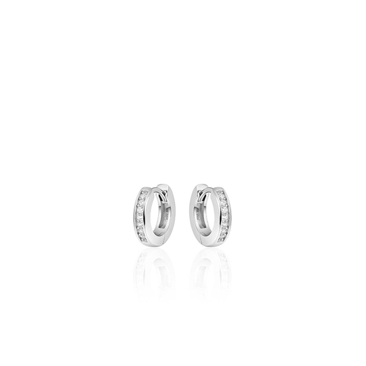 Gisser Jewels zilveren oorringen met zirkonia's KCD3/15 met een stevige scharniersluiting