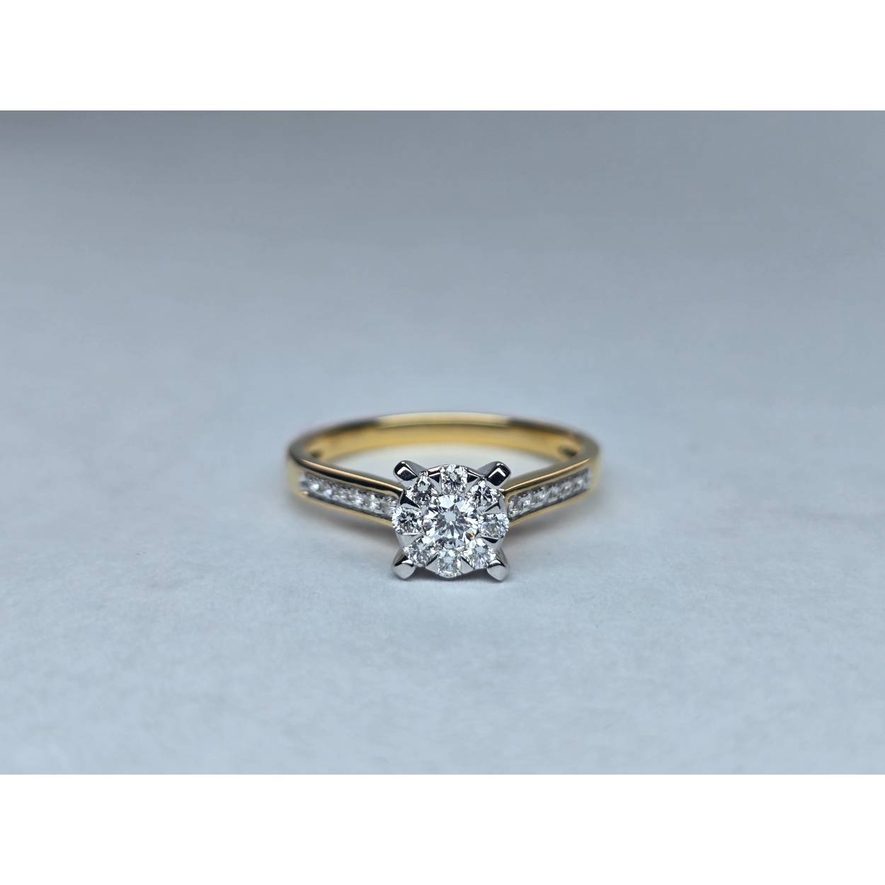 Ring wit goud 18kt met diamanten