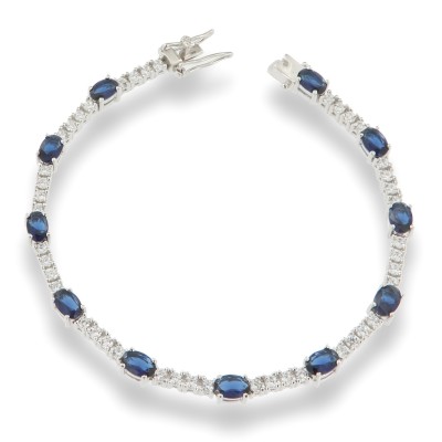 Tennis armband met blauwe ovale zirconias er tussen 18 cm.