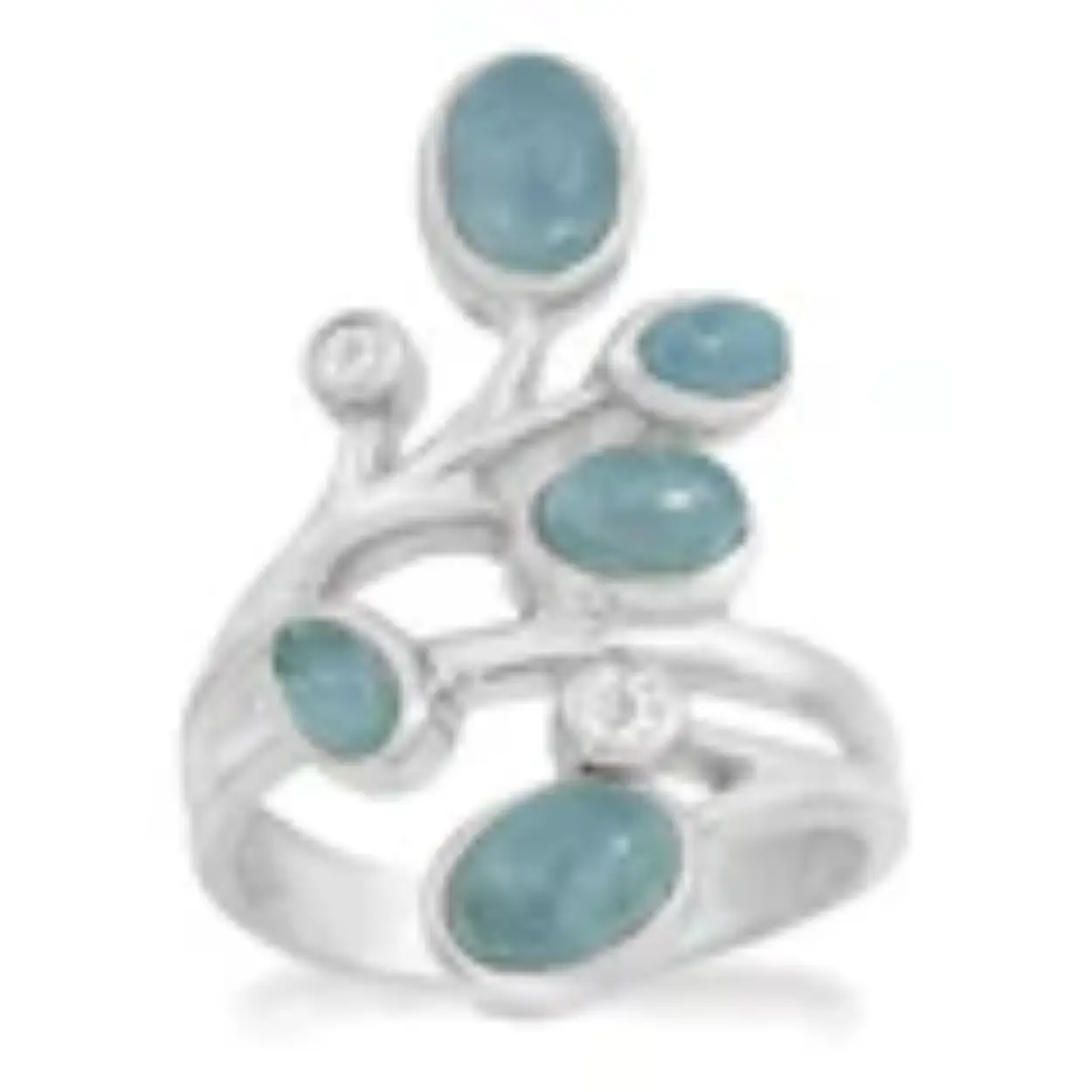 Deze sterling zilveren ring bevat prachtige aquamarijnen. Twee van 5 x 3 mm, twee van 7 x 5 mm en één van 6 x 4 mm. Tussen de aquamarijnen zitten een 2 mm ronde witte topaas en een 2,5 mm ronde witte topaas. De lengte van het element is +/- 3 cm.
