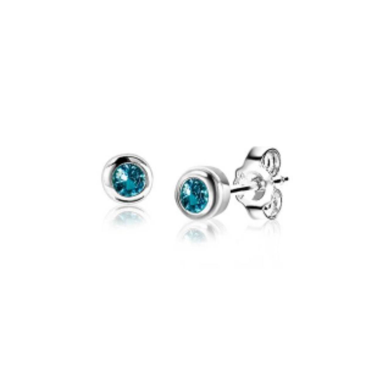 BIRTHSTONE zilveren oorknoppen 4mm MAART, staan symbool voor iemand die in de maand maart is geboren. In maart is de geboortesteen 'blauw aquamarijn zirconia'. Iedere geboortesteen heeft haar eigen betekenis. De oorsieraden zijn vervaardigd van eerste gehalte zilver (925) en voorzien van een extra rodiumlaag voor een langdurige glans.