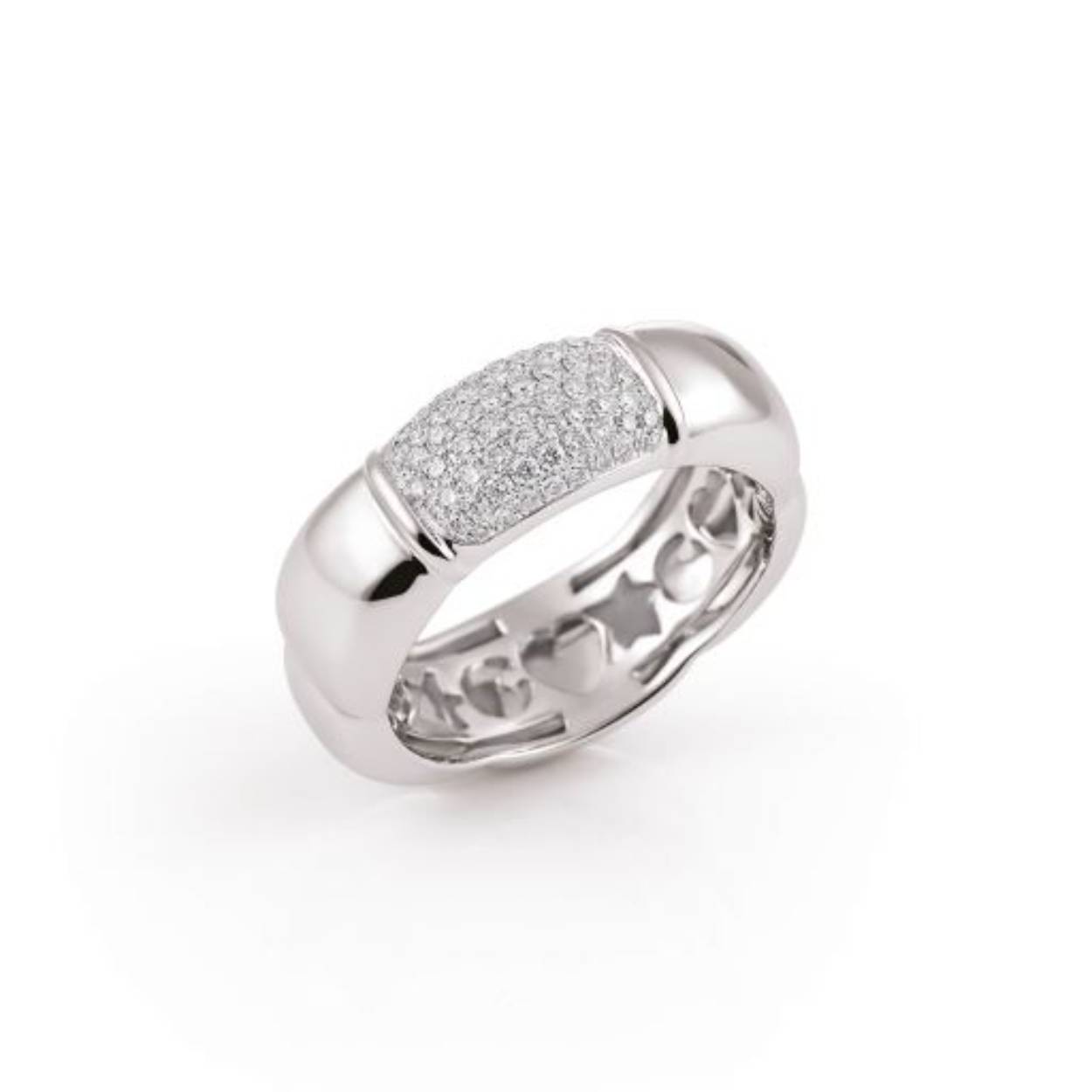 Prachtige 18krt witgouden ring uit de La Piazza collectie van Al Coro. De ring is bezet met 59 briljant geslepen diamanten 0,33crt H SI.

De maat van de ring is 56 (17 3/4). Heeft u een andere maat, neem dan gerust contact met ons op.
