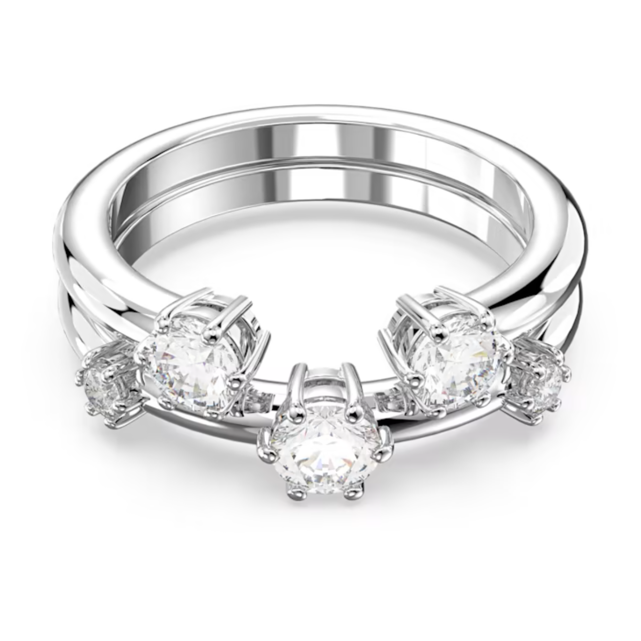 Voorzie uw vingers van een vleugje sterrenstof met deze schitterende set Constella-ringen, die constellaties van Swarovski Zirkonia in een zetting met rodium toplaag bevatten. Draag afzonderlijk, gecombineerd of aan meerdere vingers om een unieke look te creëren die bij u past.