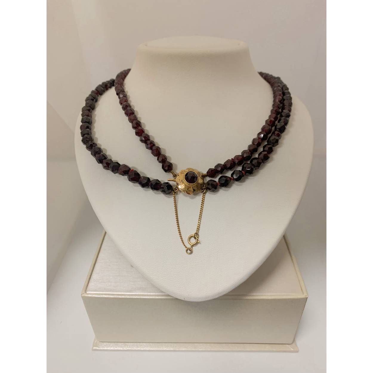 VINTAGE collier granaat - gouden sluiting met bloem detail