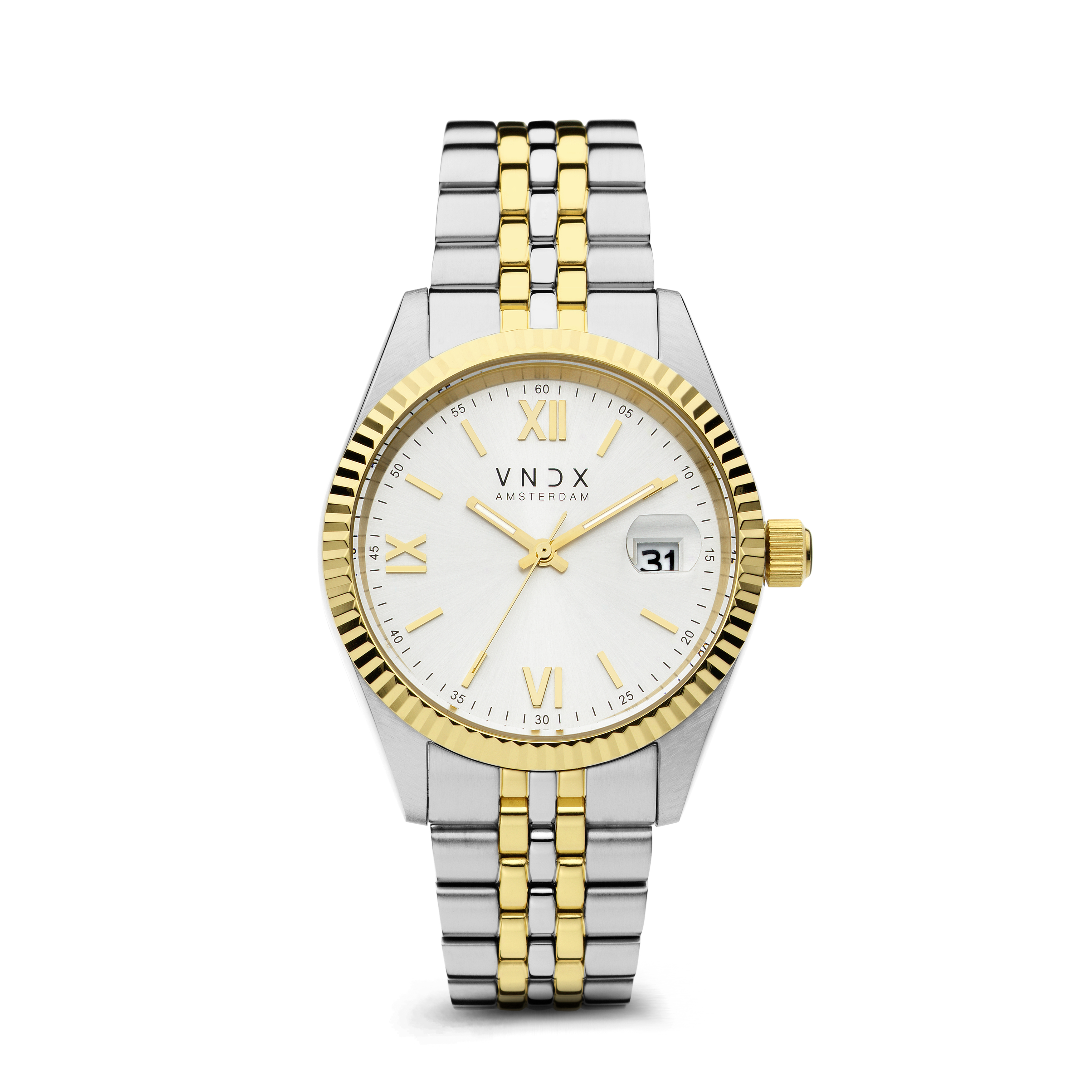 De Dare Devil XL Zilver Goud, het horloge dat tot in detail is gemaakt om op te vallen. De diameter van haar kast is 40 mm kwaliteit en daarmee een eyecatcher om je pols. Met de tweekleurige roestvrijstalen schakelband kun je de Dare Devil perfect aanpassen op jouw polsmaat, zo ben jij één met je horloge.

Haar klassieke design zorgt ervoor dat je Dare Devil laat zien waarvoor je staat. Wanneer je haar van dichterbij ontdekt, zie je de prachtige zilverkleurige wijzerplaat, voorzien van een gouden index met datumaanduiding. Zo ben jij nooit te laat voor je feestje, afspraak of deadline.

Ben jij een Dare Devil die houd van feestjes of nachtelijke avonturen, ook dan zal de Dare Devil het perfecte horloge voor je zijn. Jouw Dare Devil is voorzien van lichtgevende wijzers, die zorgen voor een “Glow in the dark” effect. Zo zorgt je Dare Devil ervoor dat jij Never too late bent!

Wees jezelf, Creer je eigen stijl en kies je eigen pad! Just be a Dare Devil, It’s Never Too Late!