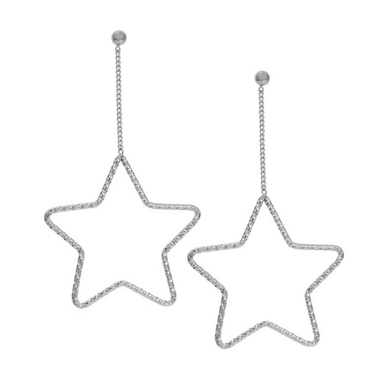 De iXXXi oorbellen Spirit zijn gemaakt van stainless steel. De ear studs zijn oorhangers in de vorm van een ster, bestaande uit een fijne schakel en een gevlochten design. De iXXXi oorbellen Spirit zijn een echte toevoeging voor jouw ear party!