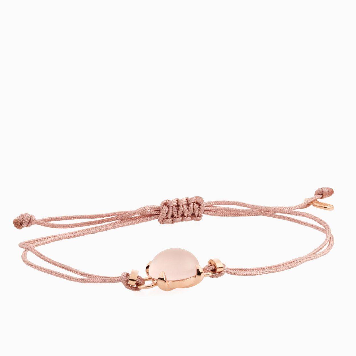 Dit is een rozenkwarts armband van het merk Bron Fine Dutch Jewelry. De armband is roze van kleur.