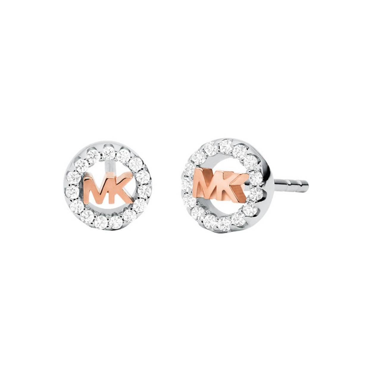 Deze luxe dames oorbellen in het trendy zilver is vervaardigd van hoogwaardig zilver. Ideaal om mee te combineren door de sprankelende gepolijst afwerking. Een fashionable accessoire voor elke gelegenheid.

Specificaties
Breedte: 0,6 cm
Kleur steen: Transparant
Sluiting: schuifsluiting