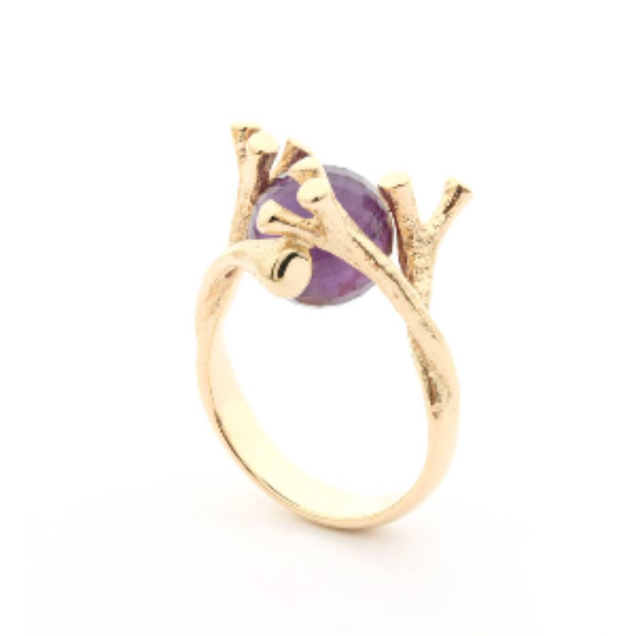 De Per Borup gouden ring Twigs is een verfijnde sieradencreatie. Kenmerken zijn een elegante gouden afwerking en een uniek twijgdesign, gecategoriseerd als een sieradenring. Draag hem solo voor een subtiele elegantie of combineer met andere ringen voor een opvallende look. Perfect voor elke gelegenheid.
