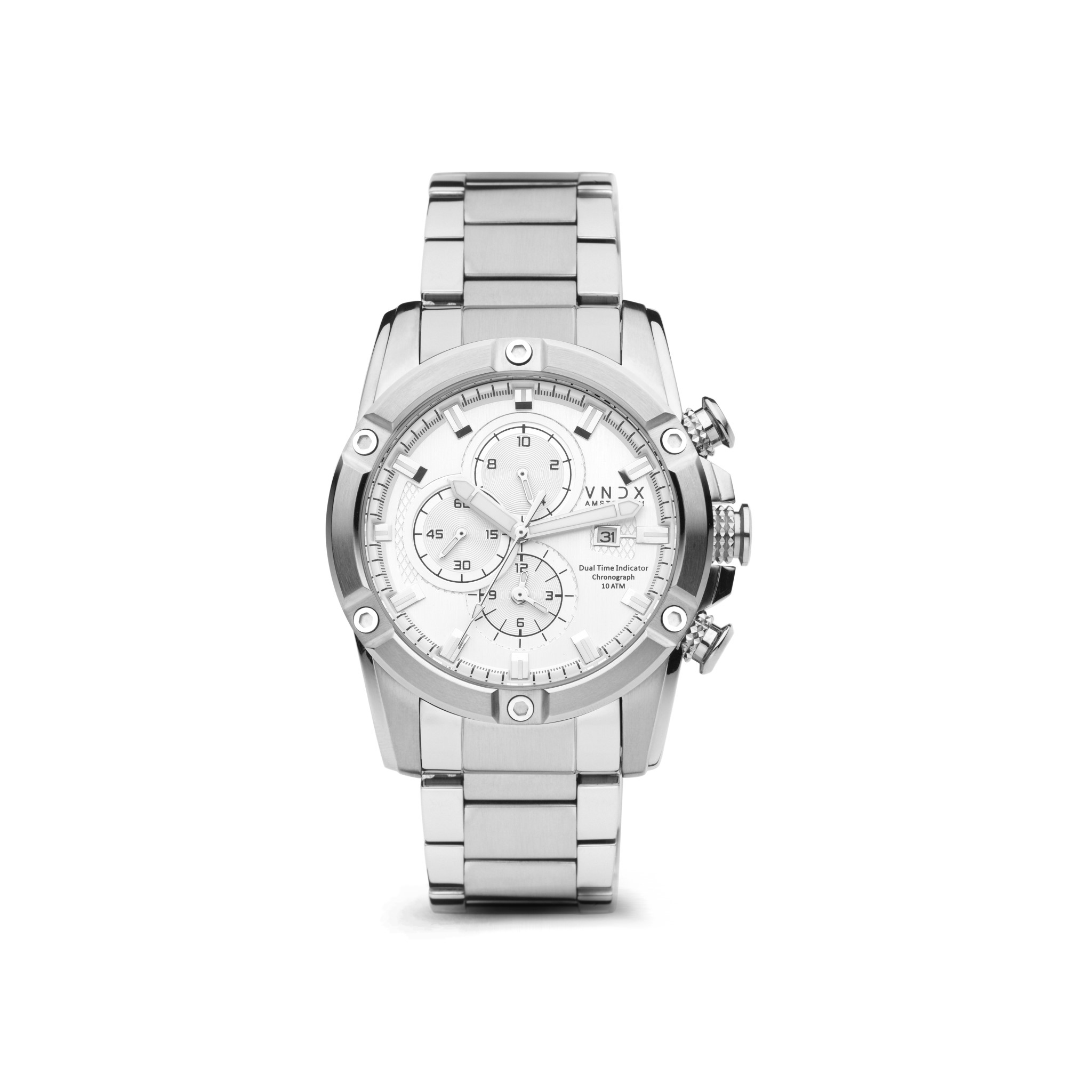 De Young Rebel Big Boy, het horloge dat jou rebelse kant ondersteunt. Zijn schitterende, stoere kast van 46 mm haalt het speelse in je naar boven. De roestvrijstalen kast is massief en past perfect om de pols van een Young Rebel!

Zijn stijlvolle zilveren wijzerplaat bevat verschillende chronograaf functies, waaronder een stopwatch en een datum aanduiding. De massieve multifunctionele kast past perfect om de pols door zijn losse schakelband die eenvoudig op maat te maken is.

De Young Rebel is gemaakt om samen met zijn eigenaar rebelse paden te bewandelen. Zo is het horloge 10 ATM waardoor je er eenvoudig mee het water in kan. Besluit jij in een rebelse nacht het water in te springen, ook dan zal je Young Rebel je door zijn lichtgevende wijzers ten alle tijden op de hoogte houden van de tijd.

Zo zorgt VNDX ervoor dat Young Rebels nooit te laat zijn nieuwe herinneringen te creëren.