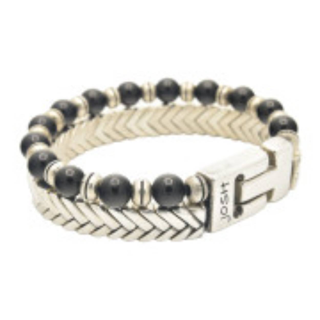 Dit prachtige Josh armband heeft een stoere uitstraling en is gemaakt van hoogwaardig leer met een zilveren sluiting. Het beste draag je deze armband strak om de pols en combineer je hem met je favoriete outfit voor een trendy look. Josh armbanden worden met de hand vervaardigd in Nederland en zijn van topkwaliteit. Bestel nu jouw Josh armband en maak jouw look compleet!