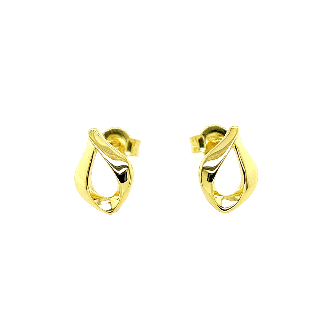 Deze 14-karaats geel gouden oorstekers hebben een elegant ontwerp en een rustige uitstraling. De eenvoud van de oorstekers maakt het mogelijk dat deze combineren met vrijwel al je andere gouden sieraden.