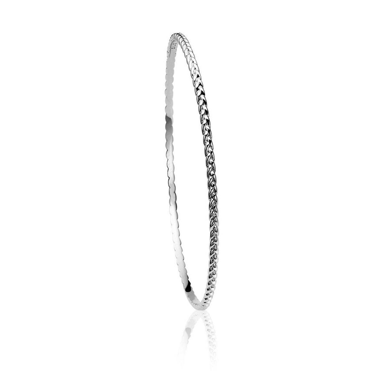 ZINZI ZIA602 zilveren rinkel/bangle armband met gevlochten draad. Gemakkelijk om de pols te doen. De armband is vervaardigd van eerste gehalte zilver (925) en voorzien van een extra rodiumlaag voor een langdurige glans.