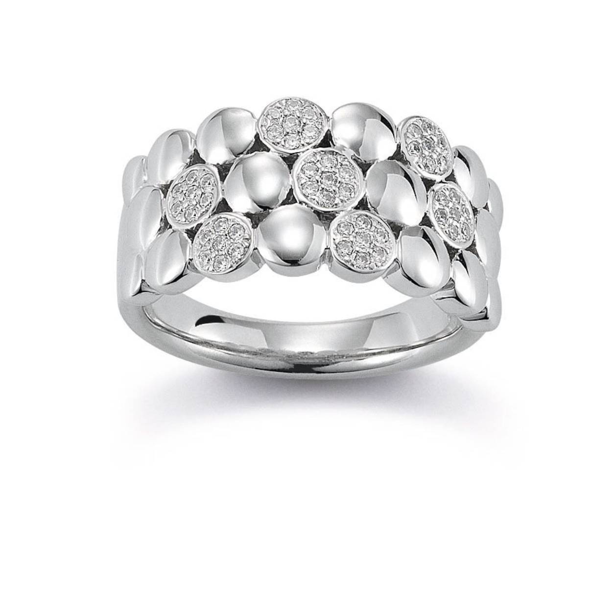 Deze prachtige zilveren ring van Viventy is bezet met zirkonia. De maat van de ring is 56.
