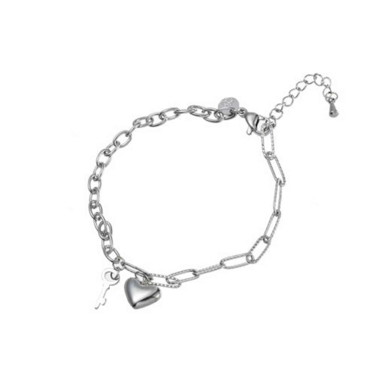 Elke keer weer gaan we op zoek naar de mooiste kleuren om jouw armparty helemaal compleet te maken. Van simpele subtiele kralenbandjes tot bredere statement stukken, we ontdekken steeds weer de nieuwste trends en passen deze toe in al onze designs.

De vele ontwerpen armbanden in onze collectie zijn goed met elkaar te combineren om een leuke armparty te creëren, maar ook met 1 armband maak je je outfit al compleet.