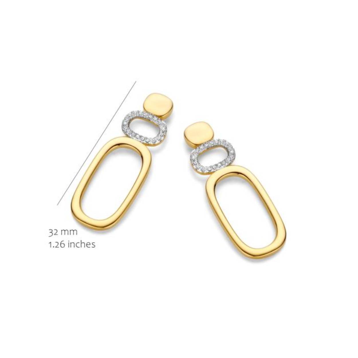 De oorhangers zijn van zilver met een laagje plaque. De hangers zijn ovaal en deels gezet met zirkonium