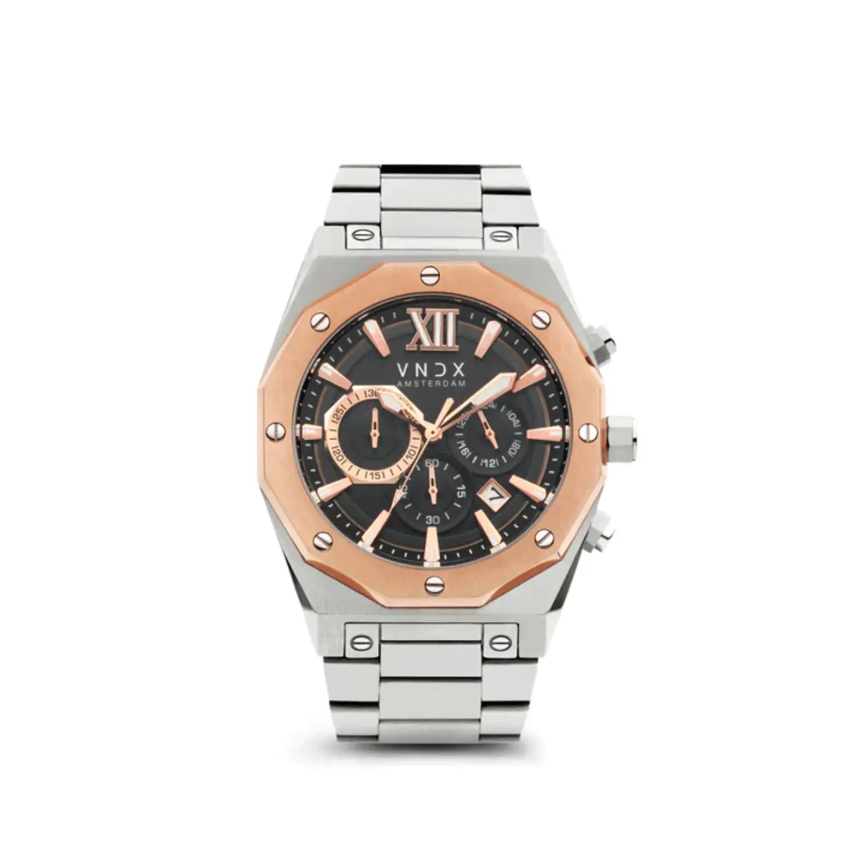 Dit horloge is hét model voor de stijlvolle man! De combinatie van het elegante zilver met de strakke zwarte wijzerplaat creëert een genot om te dragen. Het zilver en rosé zorgt voor een stijl die aansluit op iedere outfit. Dit horloge is als Wise Man te dragen tijdens zakelijke momenten, maar miststaat zeker niet bij Rebelse weekenden. Voorzien van een chronograaf kent deze Wise Man verschillende mogelijkheden. Bang om het horloge te verliezen hoef je niet te zijn. Het horloge beschikt over een vouwsluiting die gezekerd is.