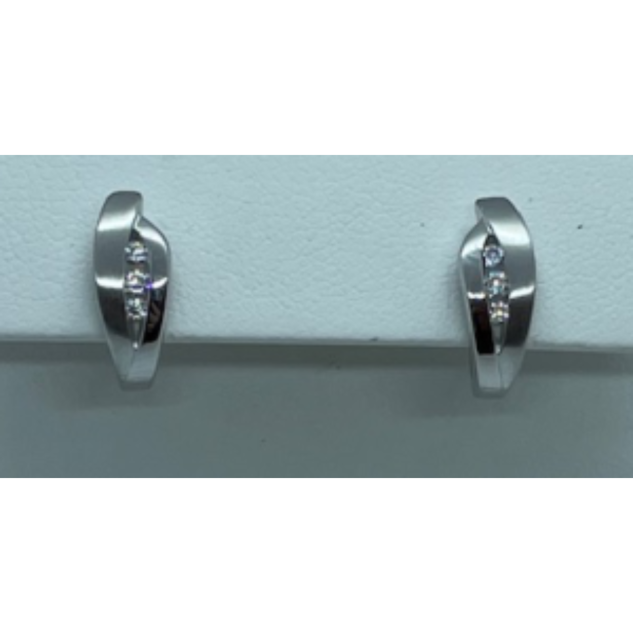 Zilvereren klapoorringen met zirkonia