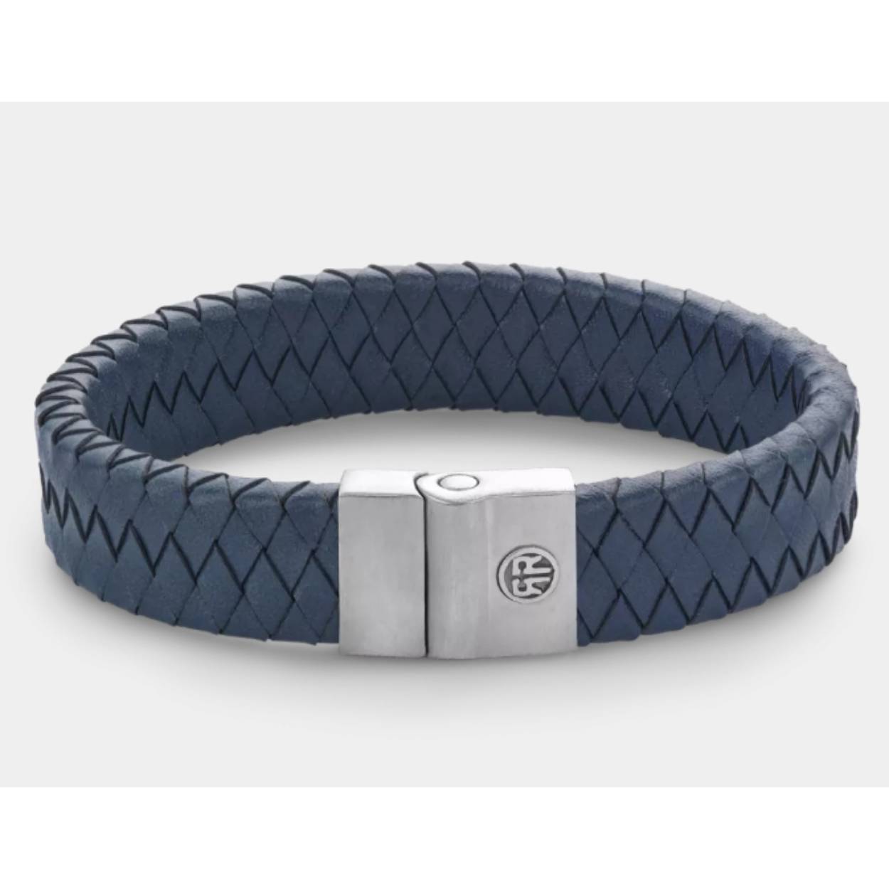 Dit is een armband van het merk Rebel & Rose