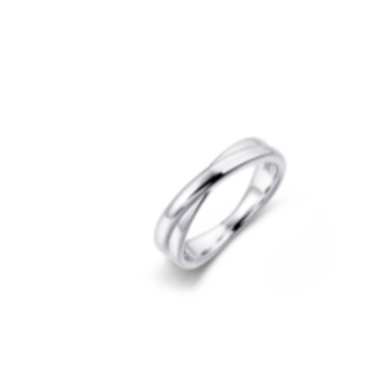 De Gisser ring zilver is een elegante crossover ring met een glad ontwerp. Ideaal om zowel dagelijks als bij speciale gelegenheden te dragen, voegt deze ring een verfijnde touch toe aan iedere outfit. Perfect te combineren met andere zilveren sieraden voor een complete look.