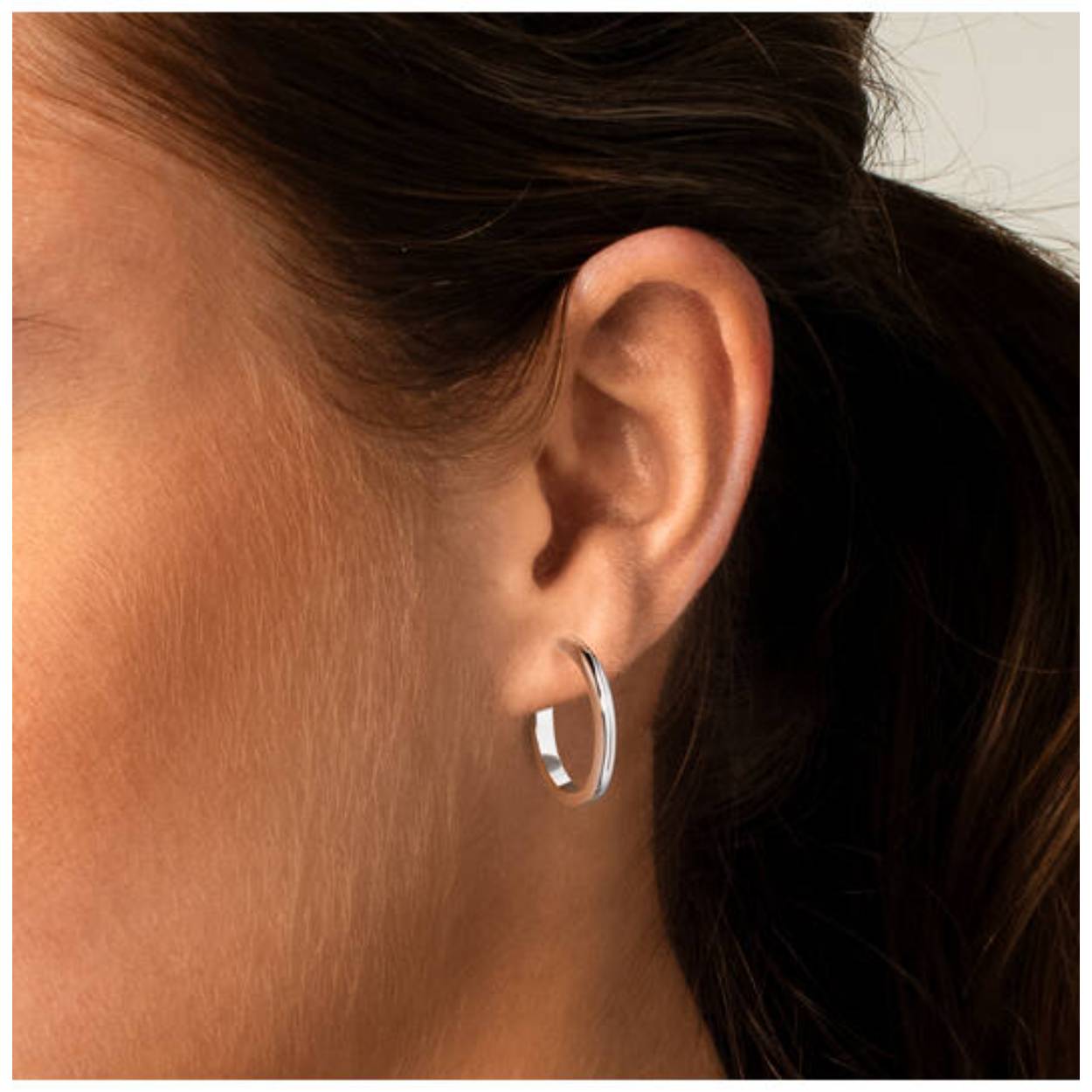 Dit zijn oorsieraden van het merk GLOW