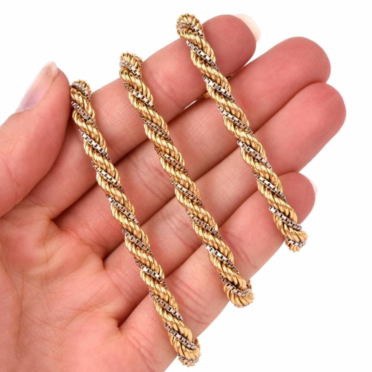 14k geelgouden koordketting omwikkeld met 14k witgouden venetaanse ketting op 45 cm lengte