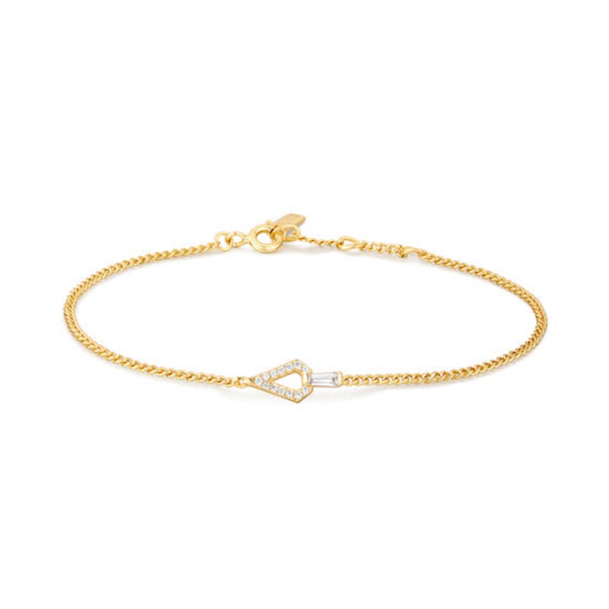 Geef je juwelengarderobe een nieuwe look met onze prachtige armband. Deze eigentijdse armband heeft een geometrische holle vorm en is afgewerkt met zirkonia steentjes. Het is het perfecte stapelbare sieraad voor elke gelegenheid. 

HET MERK
Geïnspireerd door de laatste fashion trends is Ania Haie het toonaangevende sieradenmerk voor hoogkwalitatieve maar ook betaalbare zilveren sieraden, zonder op de kwaliteit in te leveren. Iedere collectie is gebaseerd op de laatste catwalktrends, waardoor Ania Haie snel tot hét sieradenmerk voor stijlbewuste consumenten is verkozen. Elk sieraad wordt ontworpen om te combineren met andere sieraden waardoor je je eigen look kunt creëren. Maar ook zijn Ania Haie sieraden opvallend genoeg om op zichzelf te dragen.

SPECIFICATIES
- Ania Haie
- Armband
- Lengte 18,5cm
- 925 zilver met gold/ rhodium plating
- AH B059-02G