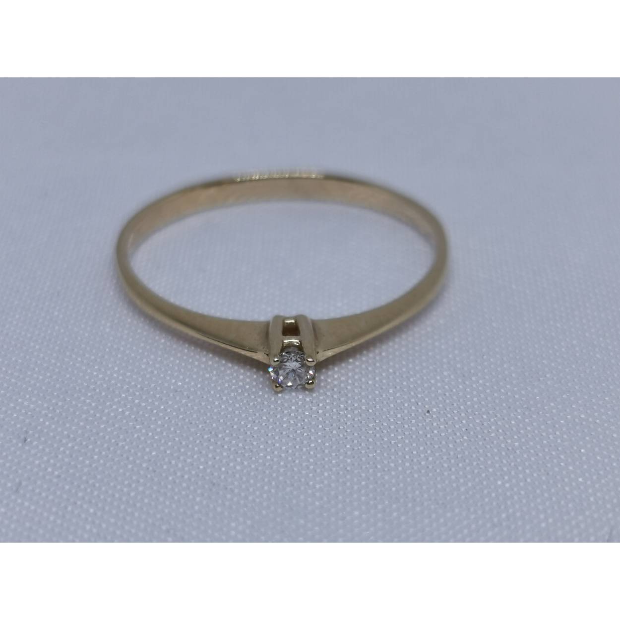 14 karaat geel gouden solitaire ring met briljant.