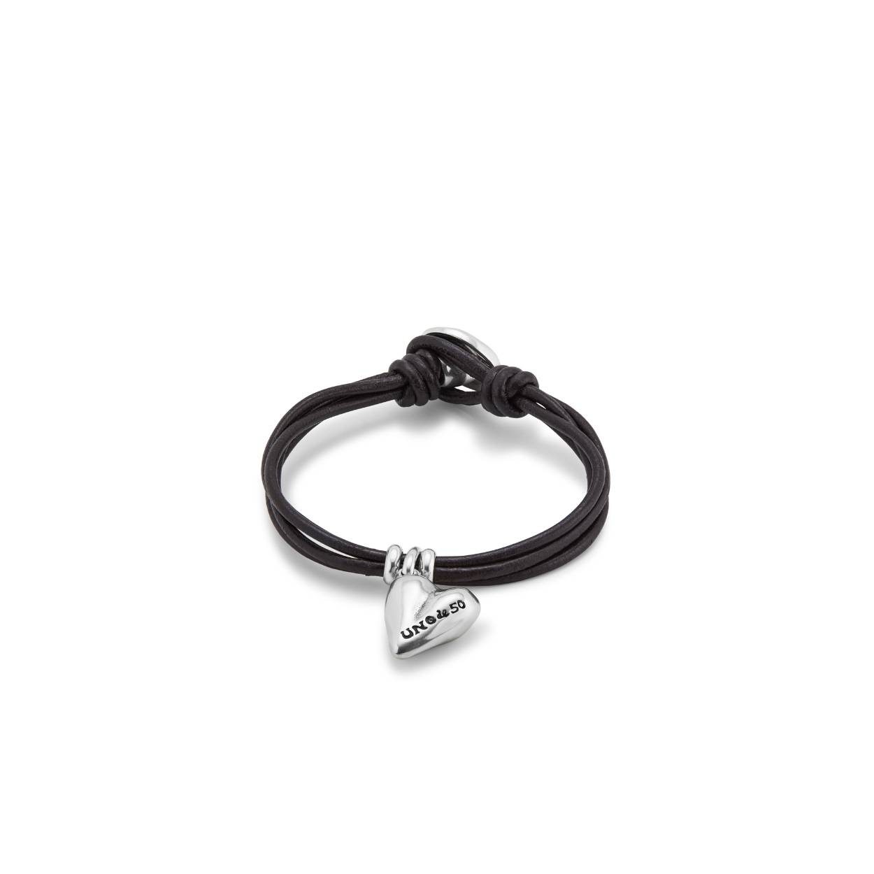 Dit is een armband van het merk UNOde50. Het is gemaakt van leder.
